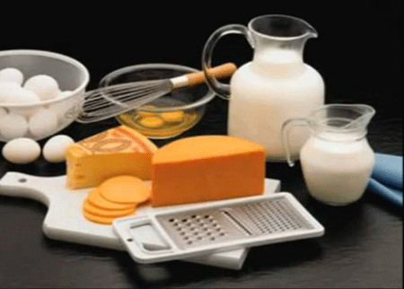 صناعة مشتقات الألبان توفر فرص عمل لربات بيوت بإربد 