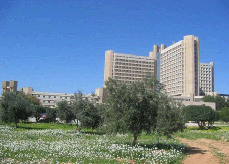 مستشفى الملك المؤسس يحصل على جائزة التميز والصحة المهنية مستشفى الملك المؤسس يحصل على جائزة التميز والصحة المهنية