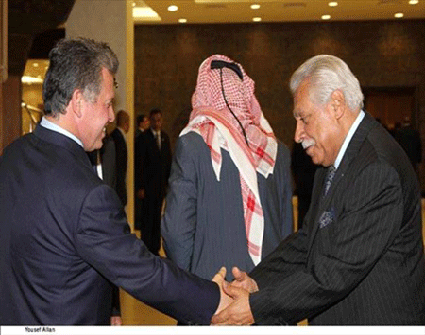 طلبات النواب على مأدبة إفطار الملك (صور)