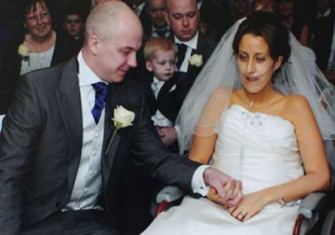 تزوجت من حبيب طفولتها وماتت بعد أيام