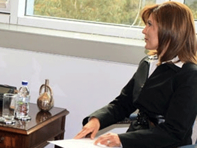 انباء عن انشقاق السفيرة السورية في قبرص لمياء الحريري انباء عن انشقاق السفيرة السورية في قبرص لمياء الحريري