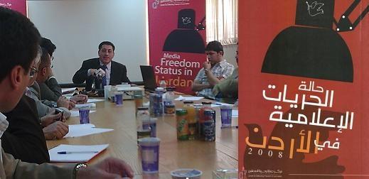 غالبية صحفيي الاردن يتجنبون انتقاد زعماء العشائر والدول العربية
