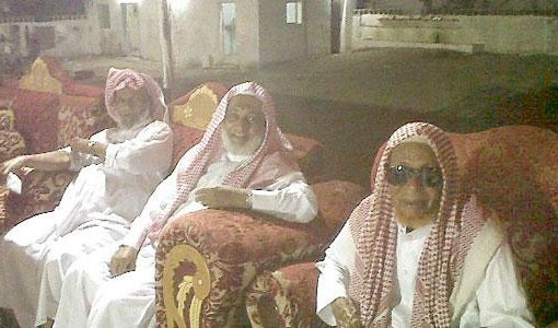 تسعيني سعودي يودّع حياة العزوبية ويدخل القفص الذهبي تسعيني سعودي يودّع حياة العزوبية ويدخل القفص الذهبي