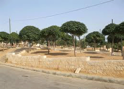 حركة سياحية نشطة تشهدها متنزهات عمان 