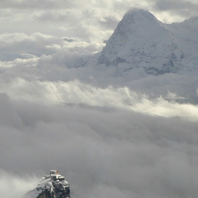  6 قتلى في انهيار ثلجي قرب محطة تزلج في النمسا 