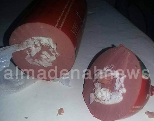 بالصور: بلاستيك داخل "رول" مرتديلا