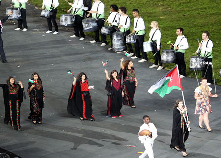 بالصور: دخول الوفد الاردني خلال طابور عرض الدول المشاركة في أولمبياد لندن 2012