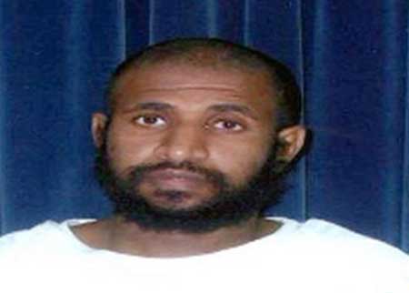 مطلوب سعودي على قائمة الـ (85) الإرهابية يسلم نفسه مطلوب سعودي على قائمة الـ (85) الإرهابية يسلم نفسه