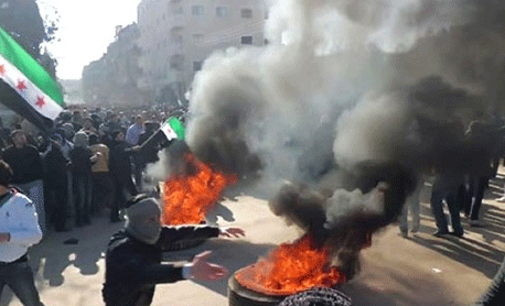 معارك بين قوات الأسد والجيش الحر بالقرب من المخابرات الجوية فى حلب معارك بين قوات الأسد والجيش الحر بالقرب من المخابرات الجوية فى حلب