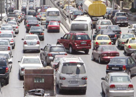 شوارع الكرك تشهد ازمة مرورية خانقة 