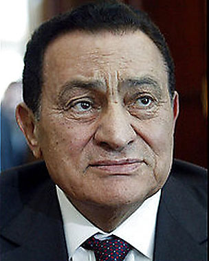 مبارك يدخل عامه الـ82  