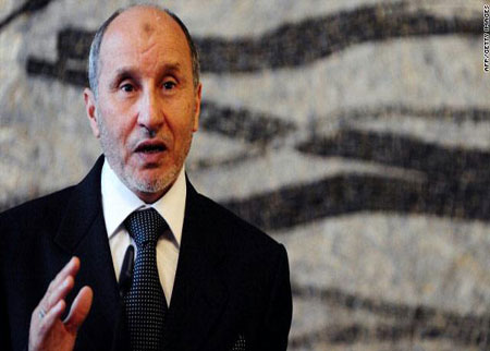 ليبيا: المجلس الوطني الانتقالي يسلم السلطة الأربعاء