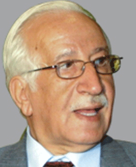 الكيلاني يحصل على جائزة أفضل مقالة سياسية باللغة الانجليزية  
