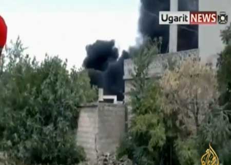 أنباء عن مجزرتين وقتال بحلب ودمشق 