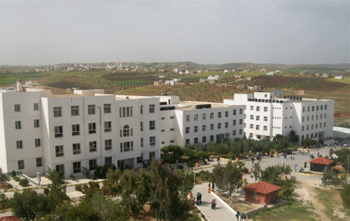 جامعة إربد تواكب المجال الالكتروني خدمة لطلبتها في الحياة العلمية والعملية جامعة إربد تواكب المجال الالكتروني خدمة لطلبتها في الحياة العلمية والعملية