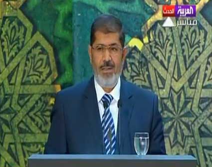 كلمة مرسي بعد الاطاحة بالمشير طنطاوي ( فيديو ) كلمة مرسي بعد الاطاحة بالمشير طنطاوي ( فيديو )