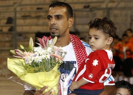 حسونة الشيخ يودع ملاعب كرة القدم "دوليا" في لقاء اوزبكستان حسونة الشيخ يودع ملاعب كرة القدم "دوليا" في لقاء اوزبكستان