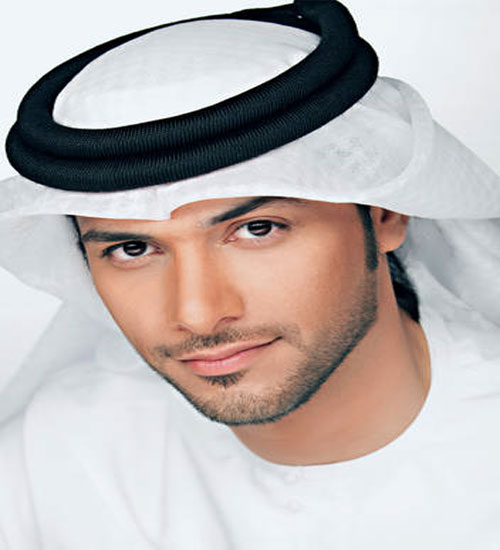 منصور زايد يعايد الجمهور بحفل غنائي في أبوظبي