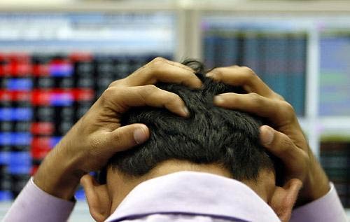 الأزمة الاقتصادية تدفع الأميركيين إلى بيع شعرهم ودمهم وحتى بويضاتهن