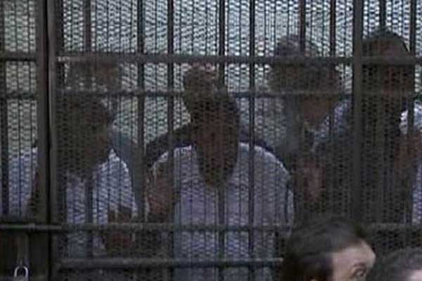 الحكم بالإعدام على 14 إسلامياً في مصر