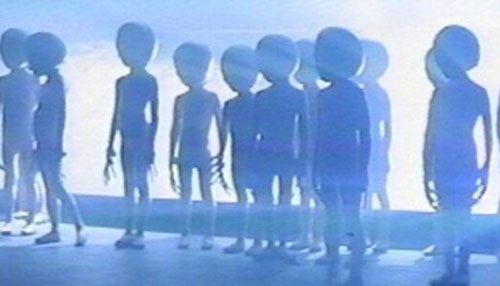 السجن لبريطاني سرق منزل والدته بأوامر من “مخلوقات فضائية”