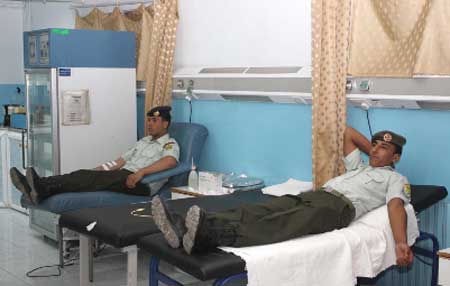 المنطقة العسكرية الشرقية تنظم حملة للتبرع بالدم