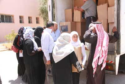 "أُمنية" وحملة البر والاحسان توزعان مساعدات على 500 أسرة