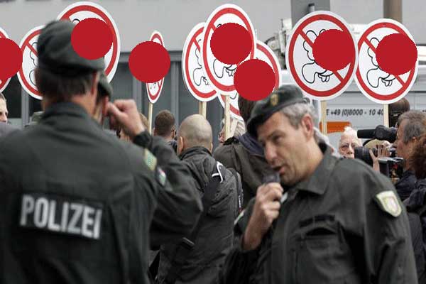 نشر رسوم للنبى محمد أمام مسجد فى برلين