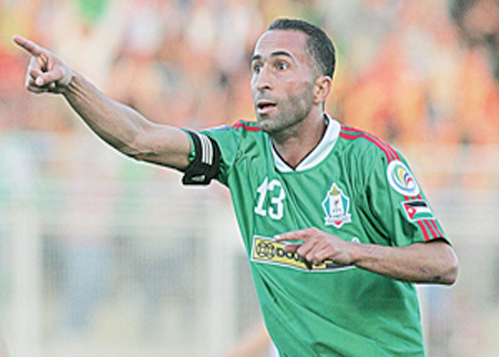 قائد الوحدات رأفت علي يظهر أمام الرمثا في الدوري