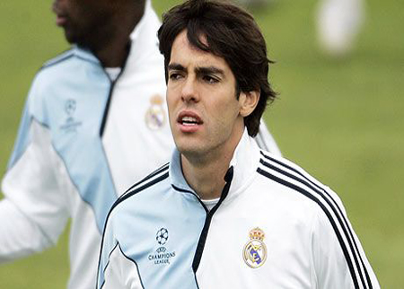 ريال مدريد يعرض على مانشستر يونايتد استعارة كاكا ريال مدريد يعرض على مانشستر يونايتد استعارة كاكا