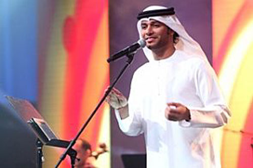 منصور زايد يعايد جمهور أبوظبي برفقة نجوى كرم