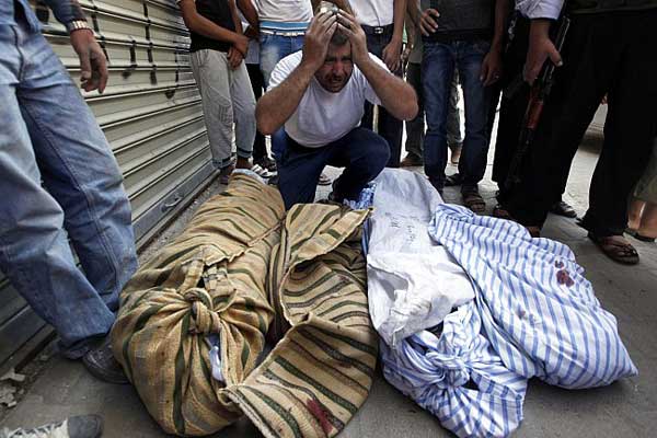 مقتل 150 بسوريا نصفهم أعدموا ميدانيا