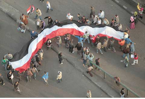 اشتباكات بين مؤيدين للرئيس المصري ومعارضين له