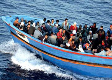 غرق قارب مصري يحمل 40 مهاجرًا غير شرعي بـ"المتوسط".. وجاري البحث عن الجثث غرق قارب مصري يحمل 40 مهاجرًا غير شرعي بـ"المتوسط".. وجاري البحث عن الجثث