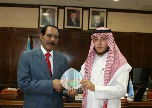 جامعة الزرقاء تكرم الطالب حمزة الفار الحاصل على لقب "مقرئ الأردن "
