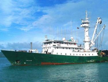 قراصنة صوماليون يحصلون على مليوني دولار للافراج عن سفينة بريطانية 