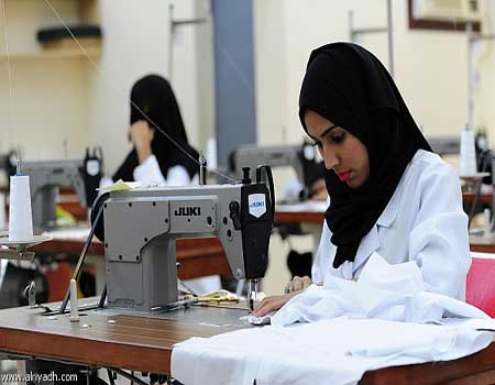 اتفاقية تنهي مشكلة عاملات مصنع الطفيلة للالبسة اتفاقية تنهي مشكلة عاملات مصنع الطفيلة للالبسة