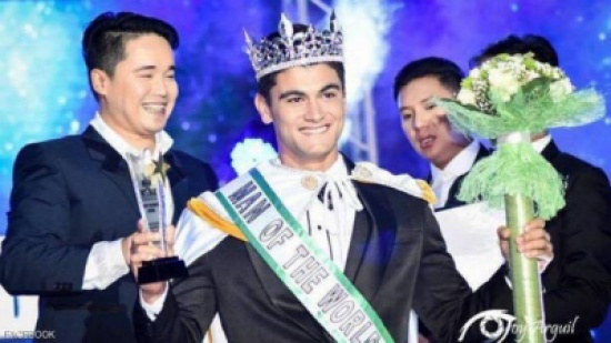 بالصور.. شاب عربي يحصد لقب ملك جمال العالم 2017
