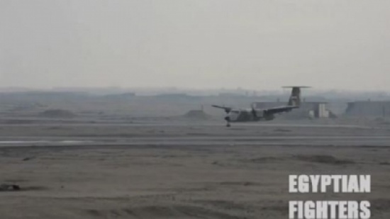 قائد طائرة ماهر يهبط بطائرة بدون إطارات