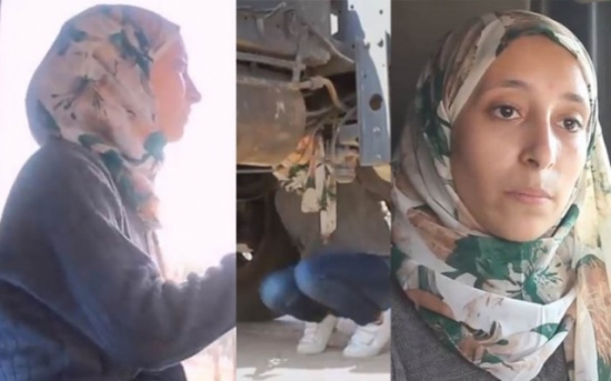 بالفيديو: تعرفوا على ‘الكهربجي‘ سمر...شابة محجبة في مجال كهرباء شاحنات النقل والسيارات! بالفيديو: تعرفوا على ‘الكهربجي‘ سمر...شابة محجبة في مجال كهرباء شاحنات النقل والسيارات!