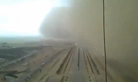 تحول النهار في مدينة الرياض الى ظلام