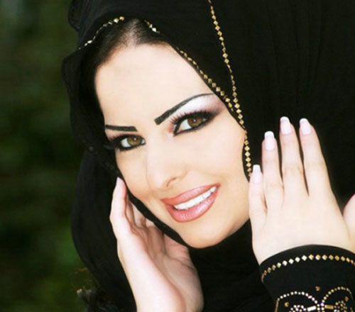 ديانا كرزون وعملية جراحية مستعجلة 
