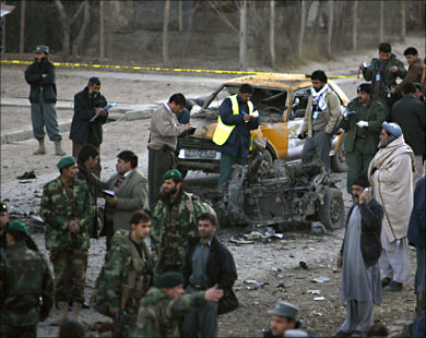 10 قتلى في هجوم انتحاري استهدف قوات الامن في باكستان 