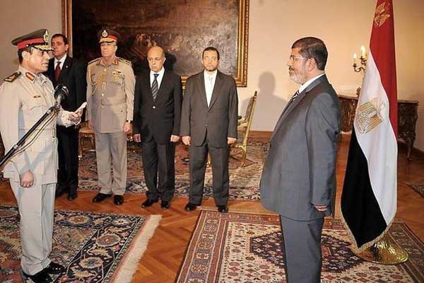 إقالات بالجملة في قيادة الجيش المصري