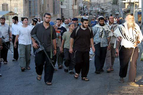 مستوطنون يهود يستولون على منازل الفلسطينيين لبناء أكبر مستوطنة يهودية بالقدس مستوطنون يهود يستولون على منازل الفلسطينيين لبناء أكبر مستوطنة يهودية بالقدس