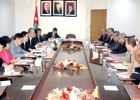 بحث علاقات التعاون المشترك بين الاردن والصين الشعبية 