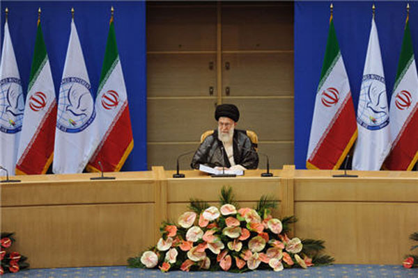 طهران تشدد على أنها القوة الوحيدة التي "بإمكانها تقديم الأمن" لمنطقة الخليج 