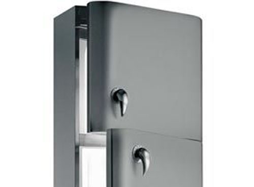 جمّدت مولودتها في الثلاجة 10 سنوات