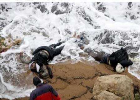 مصرع 58 مهاجرا إثر غرق قارب قرب سواحل تركيا