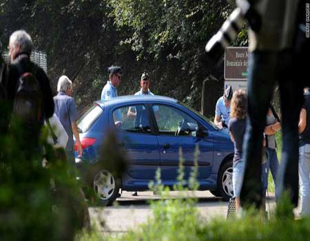 فرنسا: 4 قتلى بإطلاق نار وطفلة تحتمي بالجثث